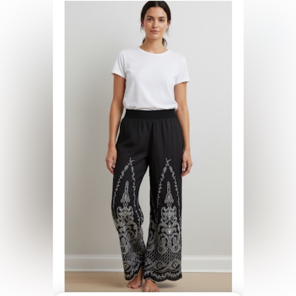 Arden B Pants - Arden B. Embroidered Black
Wide-Leg Palazzo‎ Pants Small/Med